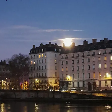 Διαμέρισμα De Christopher